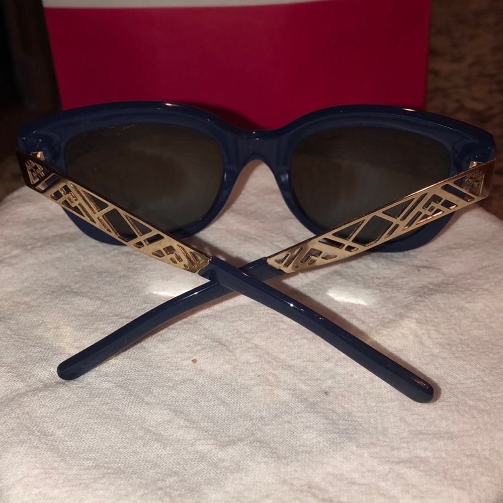 Navy Tory Burch sunglasses - Picture 4 of 4